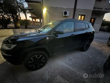 Jepp compass trailhawk