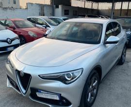 Alfa Romeo Stelvio AT8 Full Pelle Navi Led