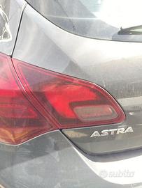 Fanale post sx int OPEL ASTRA J del 2013