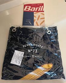 Barilla grembiule blu e quaderno per ricette