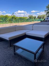 Divano in rattan per esterno