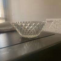 3 coppette / tazze da the’ in vetro lavorato