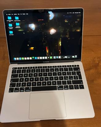 MacBook Air 13” Retina 128 GB (2019)
