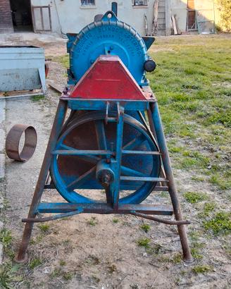 mulino per mais e cereali 