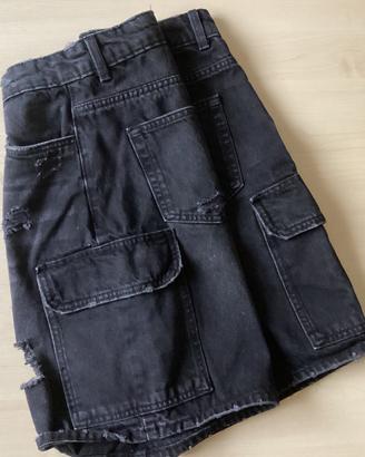Jeans corti strappati