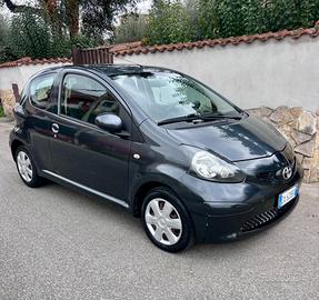Toyota Aygo 1.0 12V VVT-i 3 porte neopatentati, ok