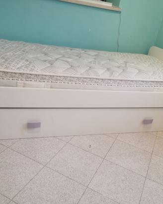 Cameretta con letto estraibile