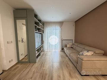 3 LOCALI A MARANO DI NAPOLI