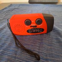 Radio portatile multifunzione ,ricarica solare 