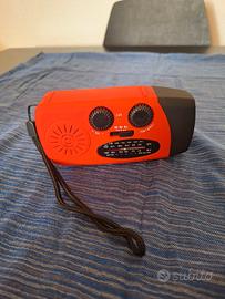 Radio portatile multifunzione ,ricarica solare 