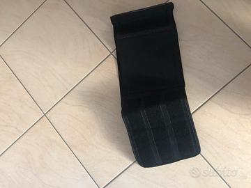 Fascia lombare nera per moto
