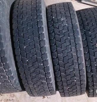 4 gomme usate autocarro 265 70 19.5 bridgeston