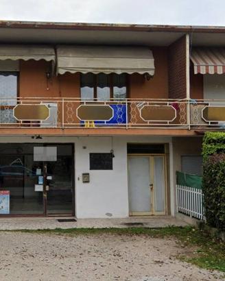 Appartamento di 330 m² con più di 5 locali a Loria