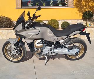  Moto Guzzi Mandello v 100 