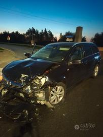 Pezzi di ricambio Auto incidentata