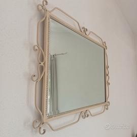 specchio con cornice in ferro battuto 