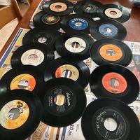 Lotto 70 dischi vinile 45 giri anni 60/70/80
