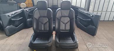 tappezzeria interni porsche macan 2018