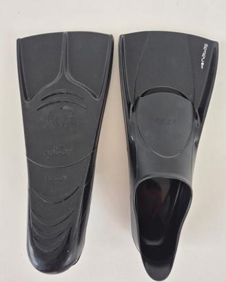 pinne lunghezza 39 cm, taglia 45-46