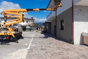 Piattaforma aerea cestello Nissan Cabstar