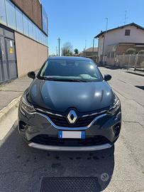 Renault Capture 2 full hybrid 2023 10k km