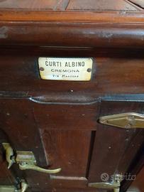 mobile antico ex ghiacciaia