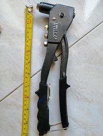 Rivettatrice Utilex 4 testine + rivetti vari+pinze