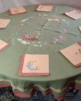 Tovaglia in lino vintage ricami a tema la caccia