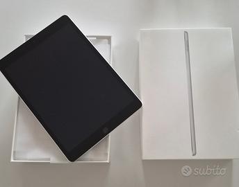 Apple iPad 9th 9 generazione + tastiera Logitech