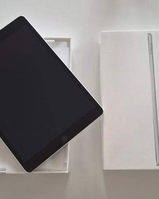Apple iPad 9th 9 generazione + tastiera Logitech