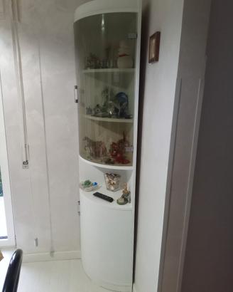 Mobile ad angolo cucina soggiorno 