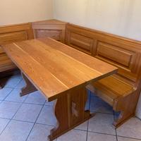 Tavolo con giropanca in legno di larice