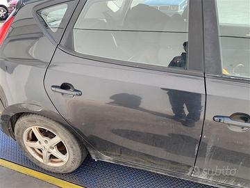PORTIERA POSTERIORE DESTRA HYUNDAI i30 CW 770042L0