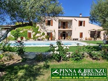 Oristano - Villa con Piscina