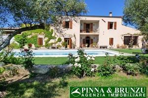 Oristano - Villa con Piscina