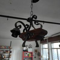 Lampadario Legno e Ferro Battuto