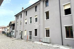 3 LOCALI A CASALMORO