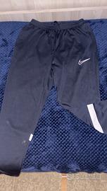 Pantaloni sportivi nike