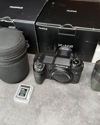 Fujifilm X-H2 + 16-55mm f/2.8 + 16mm f/1.4 + Altro
