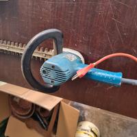 Tagliasiepe elettrico B&D a 220 volt lama 30 cm.