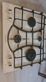  Fornello Ariston a gas 4 fuochi smaltato bianco 