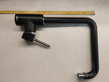 Rubinetto per lavello cucina nero 