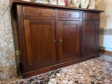 Mobile in legno massicio