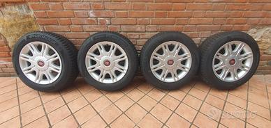 4 gomme inverno Hankook 185/65 R15 88T con cerchi