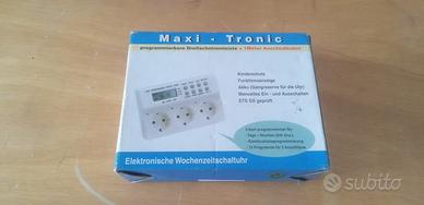 Timer digitale a tre prese indipendenti