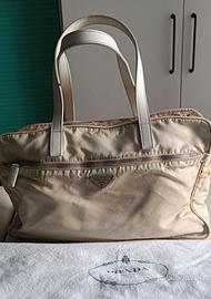 borsa Prada in tessuto vela beige modificata