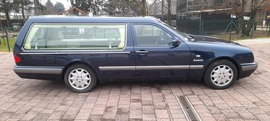  Carro funebre Mercedes 