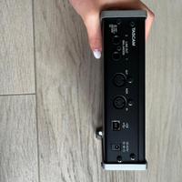 Interfaccia audio e microfono + cuffie Tascam