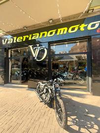 Harley Davidson 883 anno 2016 da VALERIANOMOTO