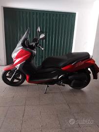 Scooter Yamaha X-Max 125
